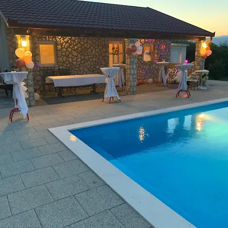 Oaza Mira Apartment *