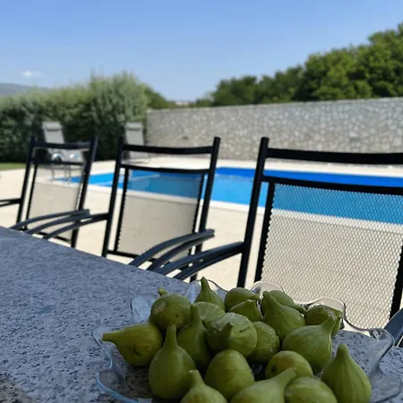 Oaza Mira * Siroki Brijeg